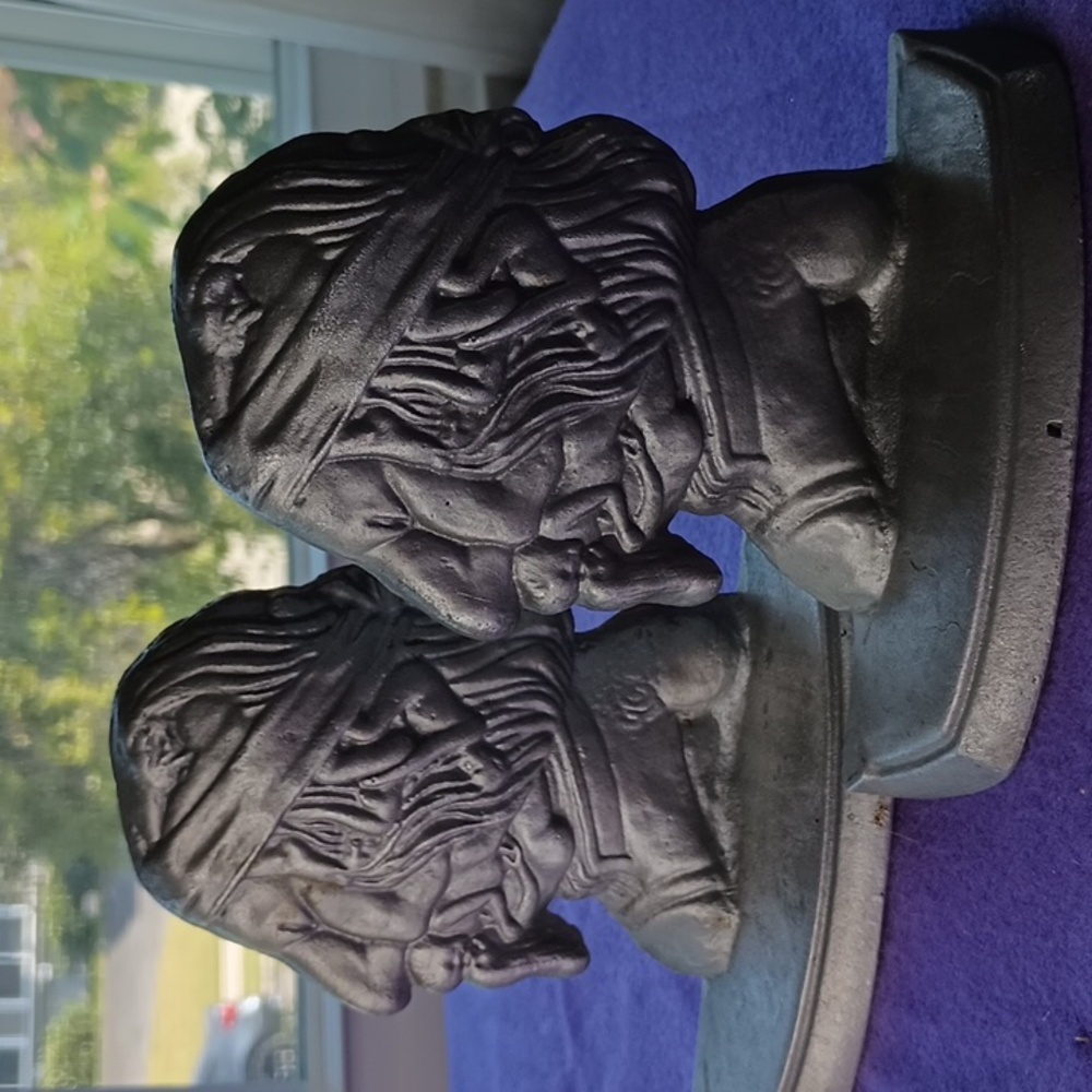Sigmund Freud " Whats On Your Mind " book ends